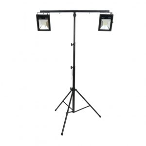 השכרת 2 פרוז'קטורים לד 50W + סטנד תאורה